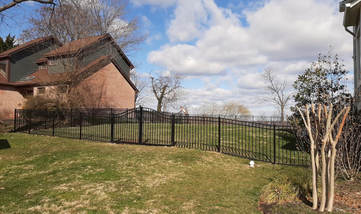 3-rail flat top Ascot style black aluminum fence with double arched gate (2)