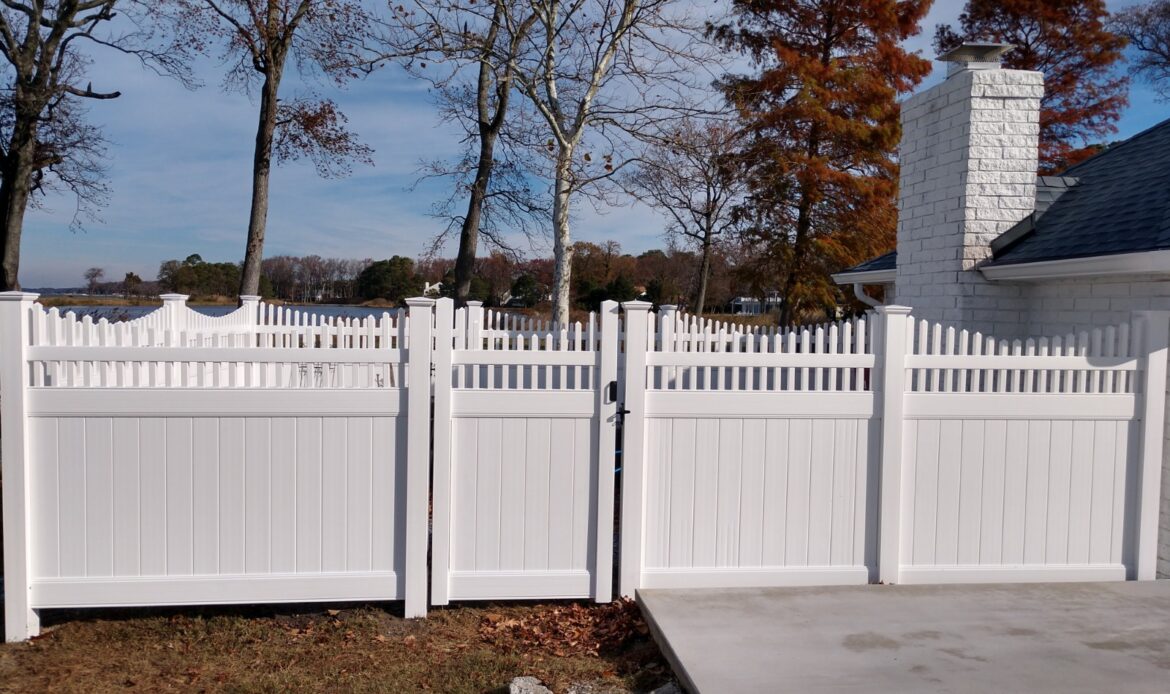 White Vinyl Open Spindle Scalloped Fence with matching Single Walk Gate