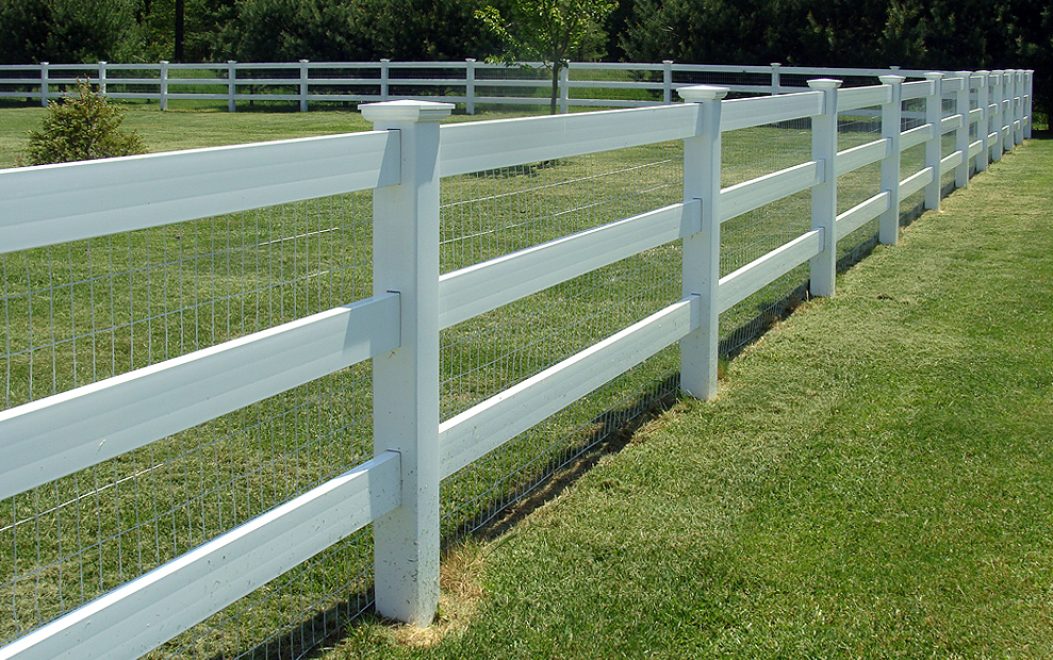 3 POST & RAIL - RANCH 3 RAIL WHITE WITH NEW ENGLAND POST CAP AND WIRE MESH Vinyl