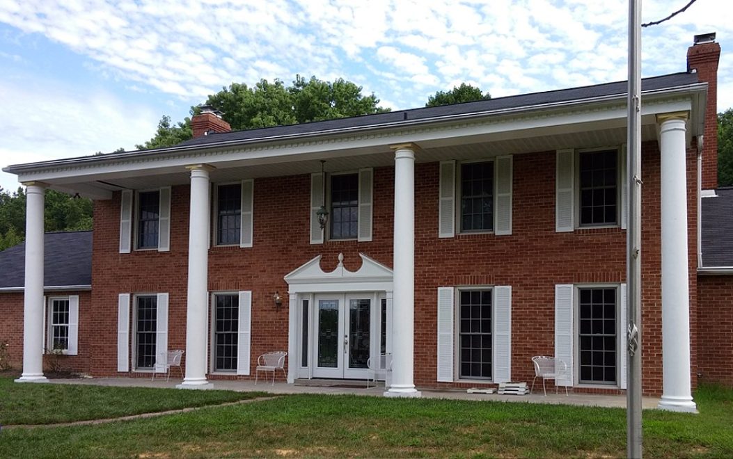 Porch with large round estate columns