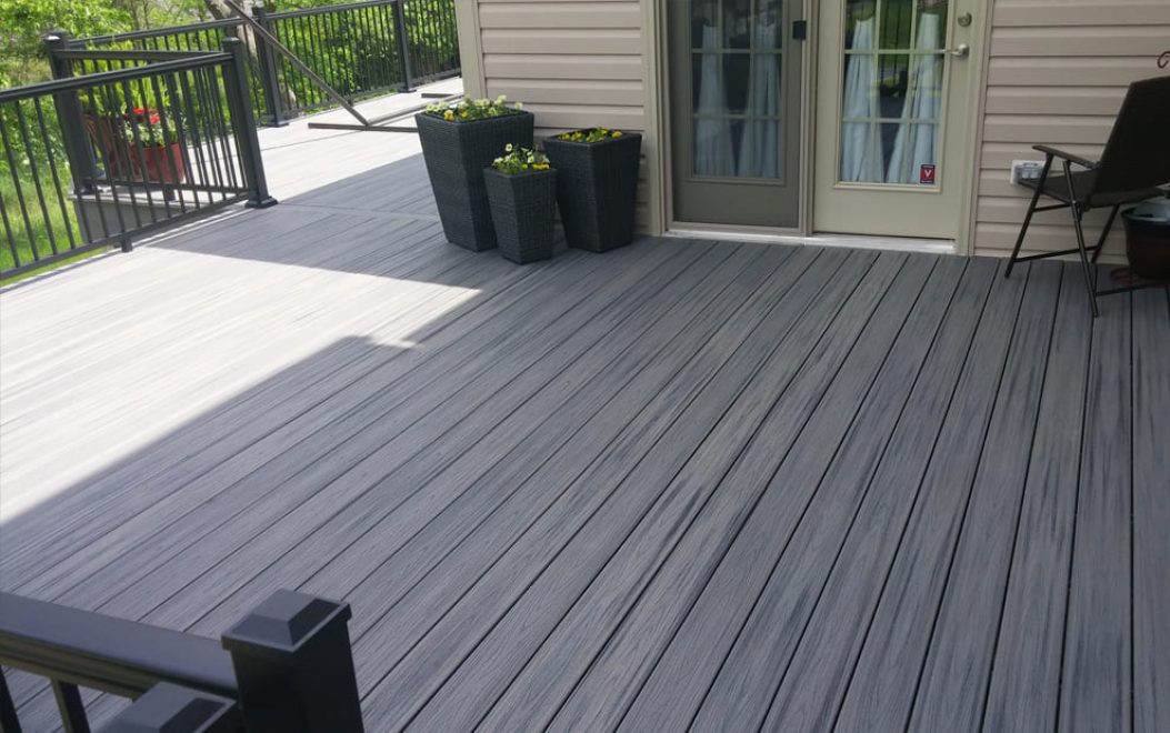 Trex Transcends Island Mist decking with black Ultralox aluminum railing