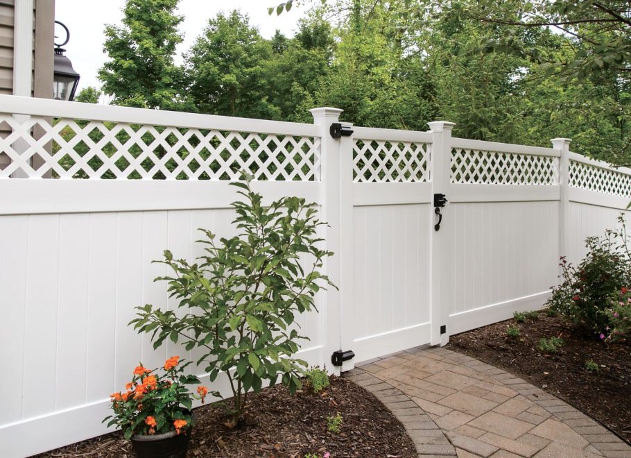 White Vinyl Privacy Fence with Diagonal Lattice Top 4